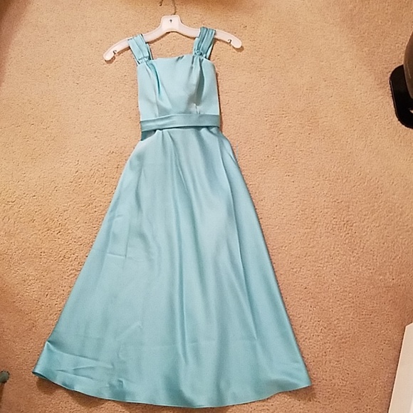 Wedding attendant dress - worn once - Picture 1 of 2